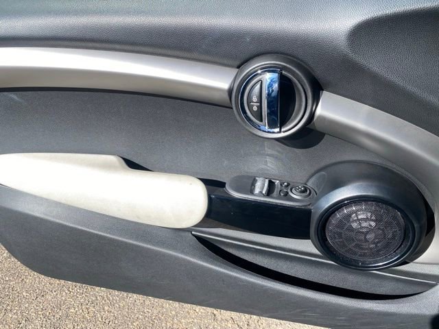 Used 2021 MINI Cooper SE w/ 6.5" Touchscreen Package image 13