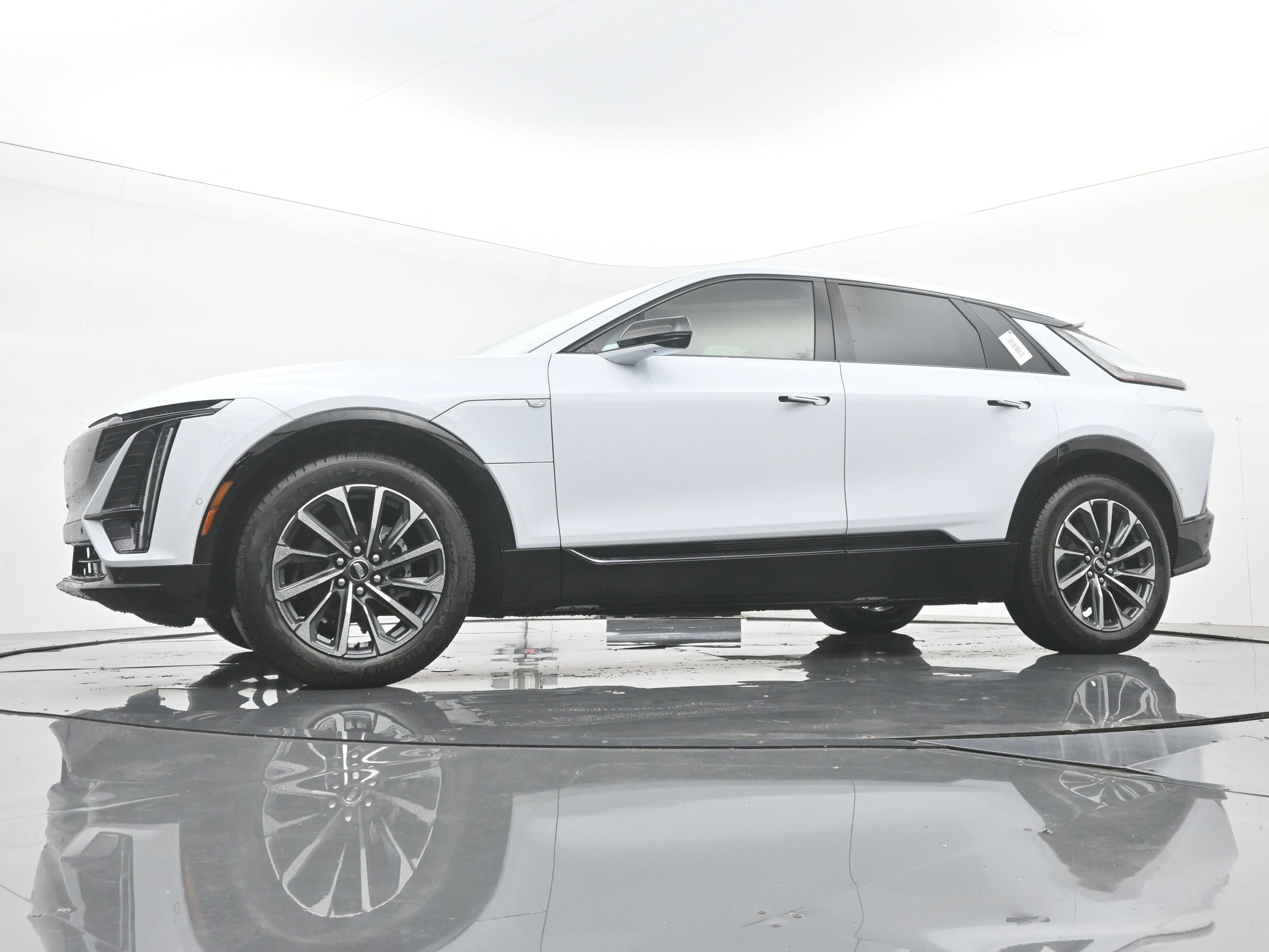 New 2026 Cadillac Lyriq Sport image 16