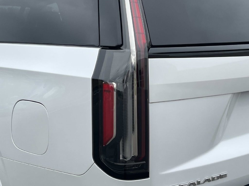 Used 2023 Cadillac Escalade ESV Sport w/ Touring Package AWD/4WD image 10
