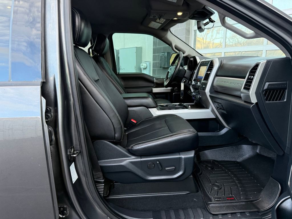 Used 2020 Ford F350 Lariat image 19