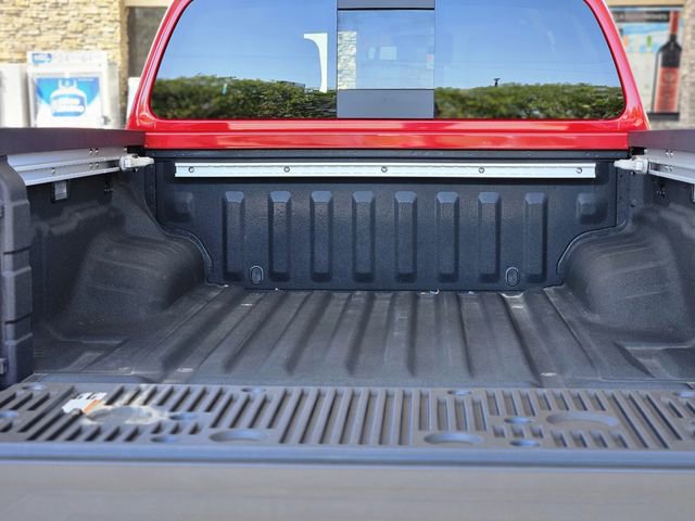 Certified 2025 Nissan Frontier SV w/ SV Convenience Package RWD image 29