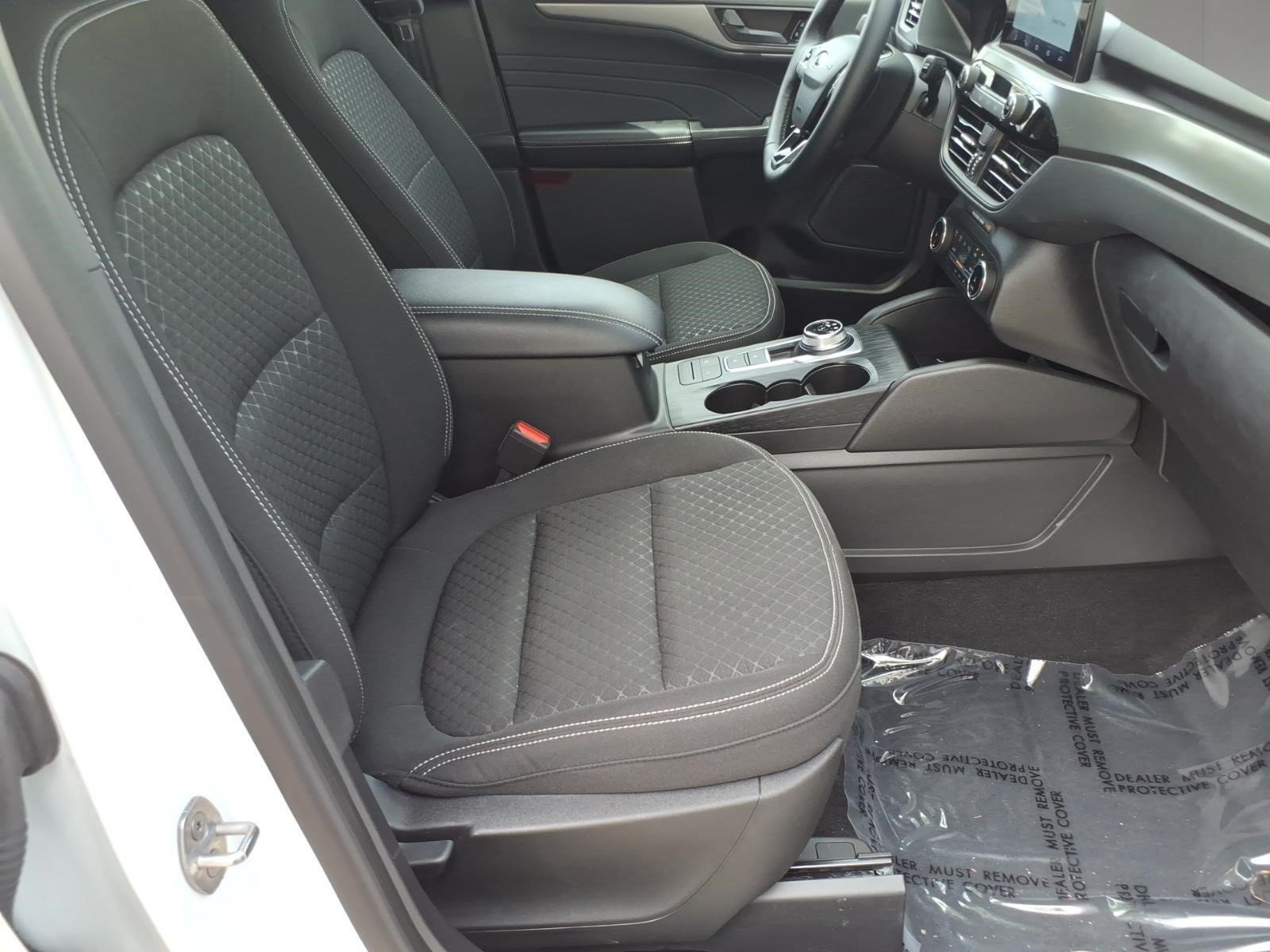 Used 2023 Ford Escape Active AWD/4WD image 5