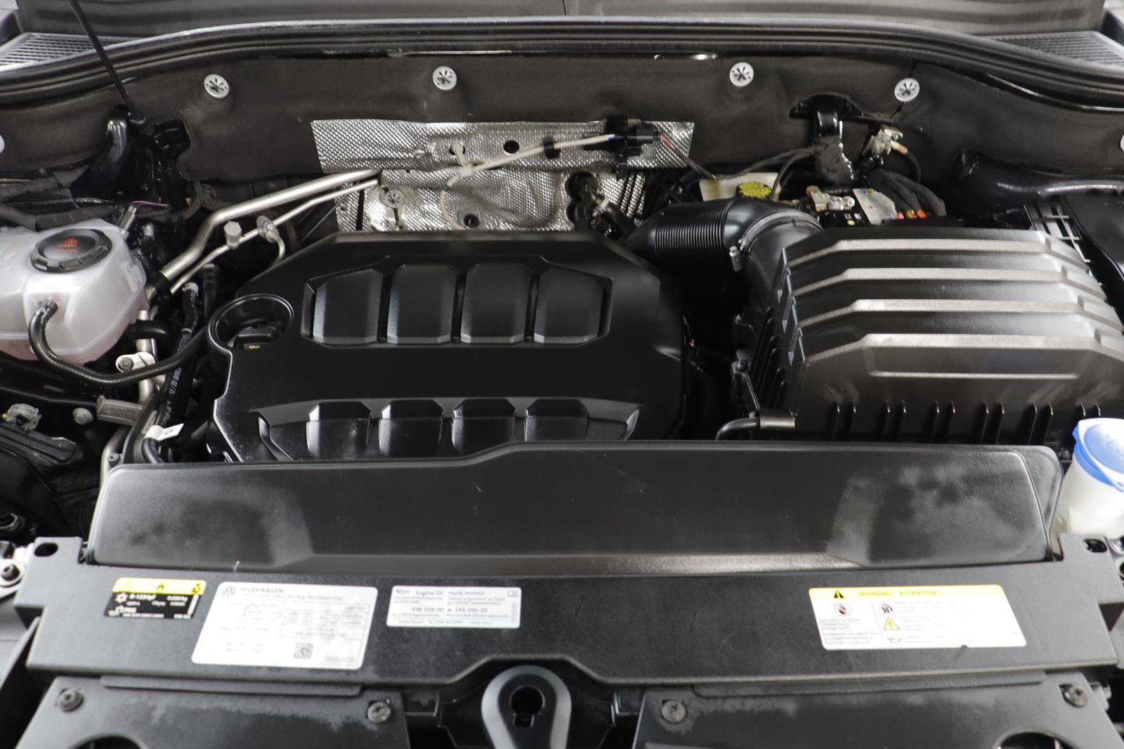 Used 2025 Volkswagen Atlas Peak Edition SE image 21