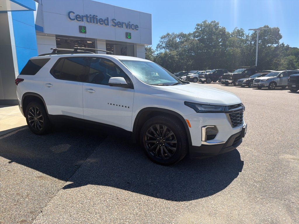 Certified 2023 Chevrolet Traverse RS w/ LPO, Floor Liner Package AWD/4WD image 7