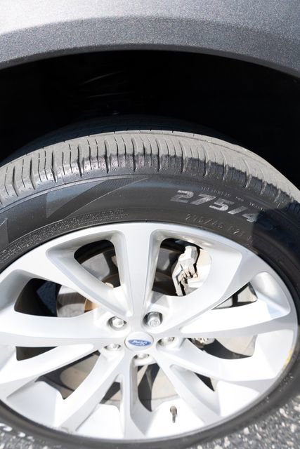 Used 2023 Ford Explorer Platinum w/ Technology Package image 39