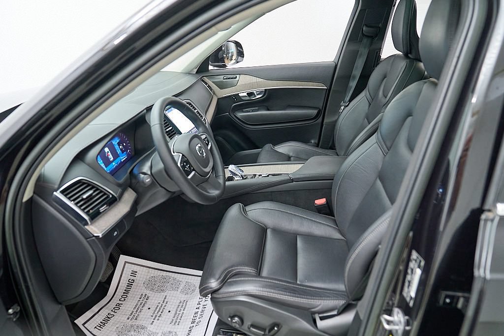 Certified 2023 Volvo XC90 B6 Ultimate w/ Protection Package Premier AWD/4WD image 18