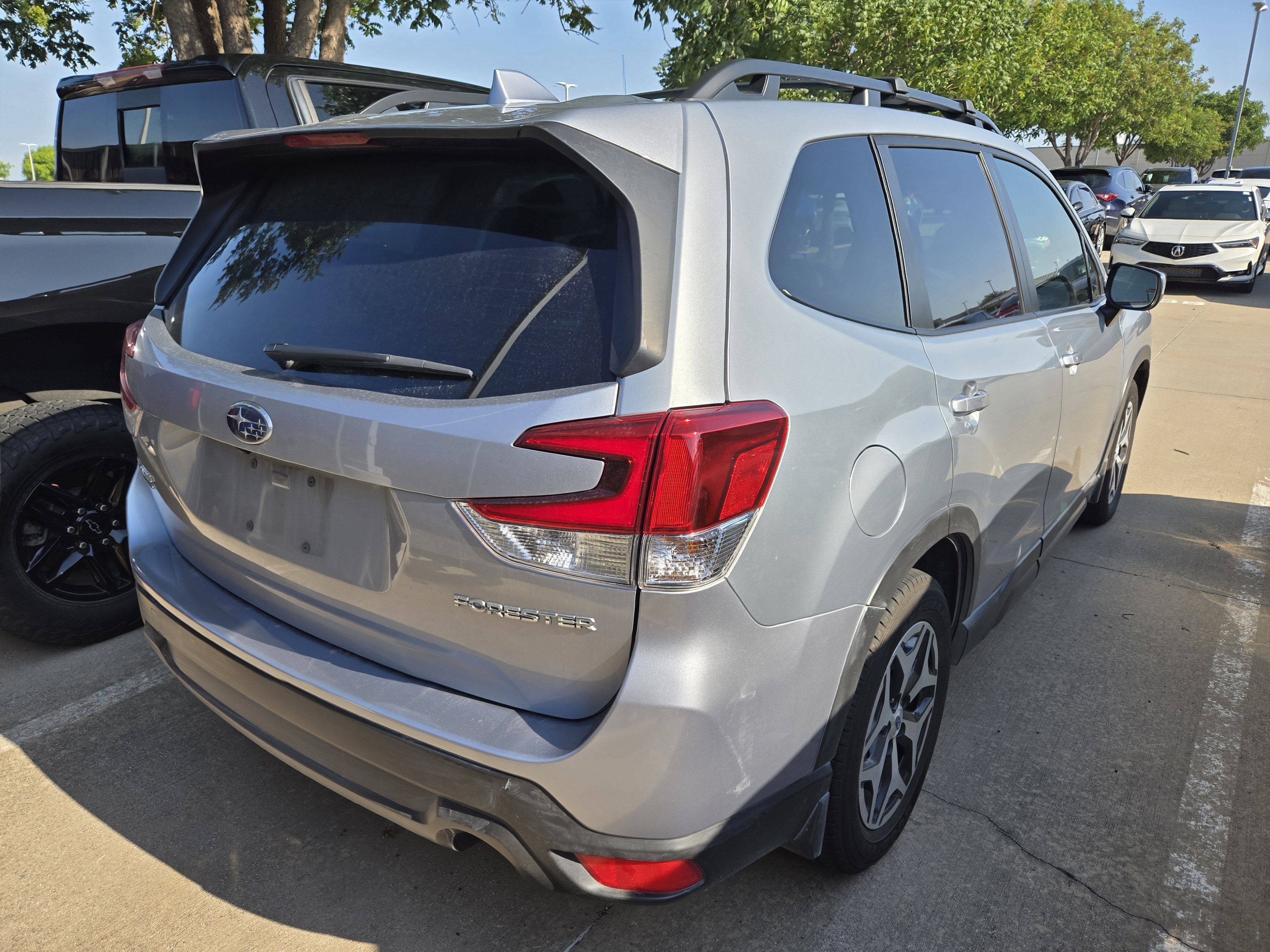 Used 2023 Subaru Forester Premium AWD/4WD image 7