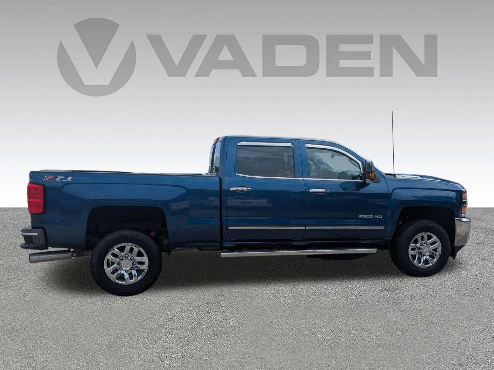 Used 2018 Chevrolet Silverado 2500 LTZ w/ Duramax Plus Package AWD/4WD image 21