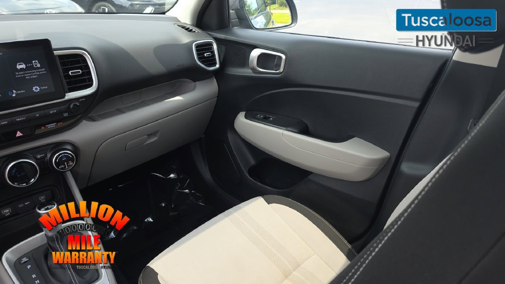 Used 2023 Hyundai Venue SEL FWD image 29