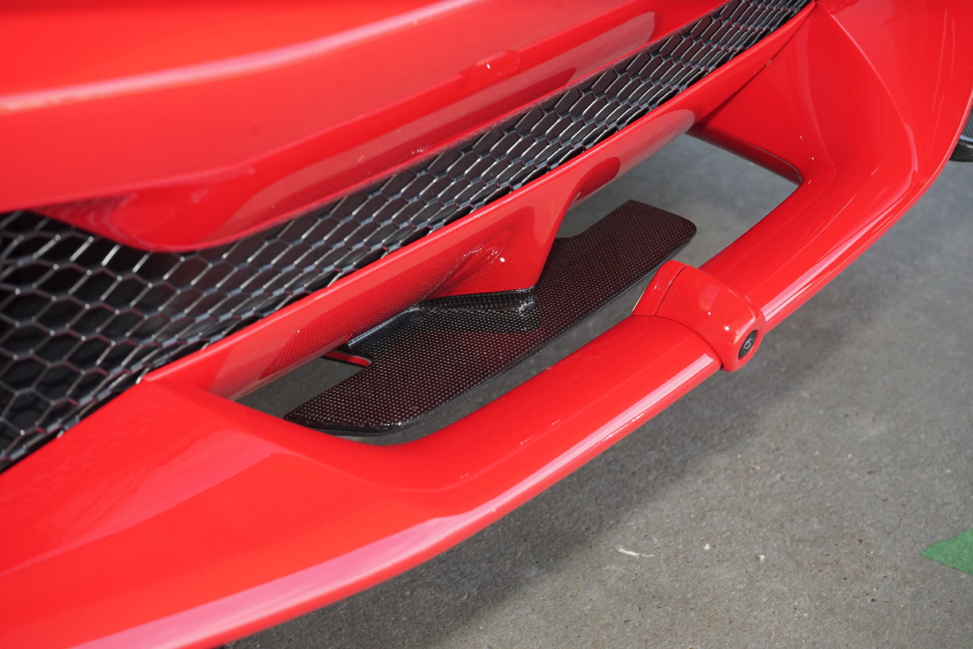 Used 2025 Ferrari 296 GTB RWD image 16