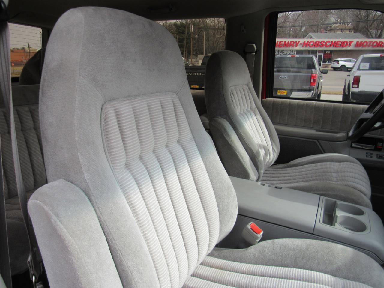 Used 1992 Chevrolet Blazer 4WD image 29