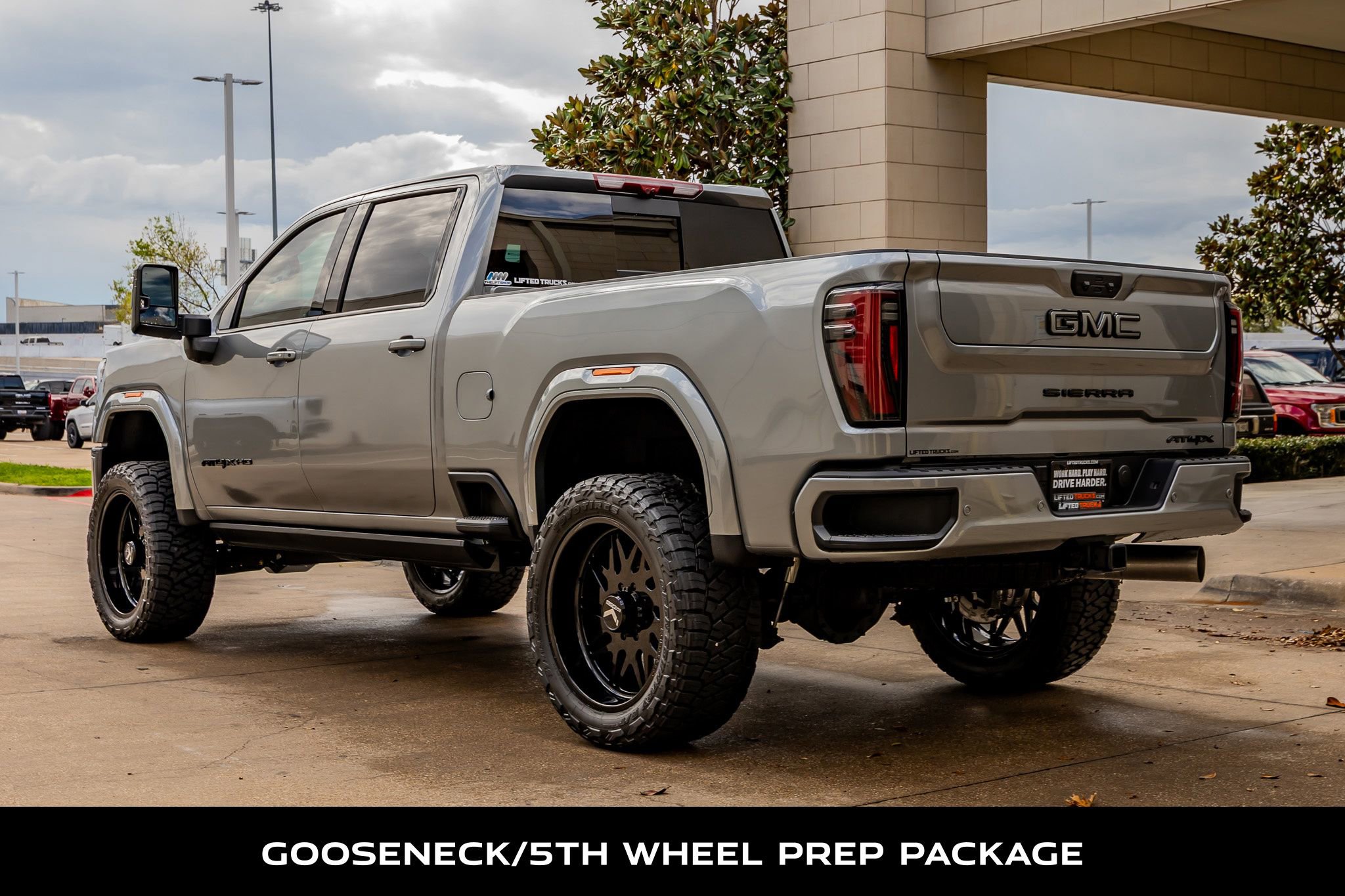 Used 2026 GMC Sierra 2500 AT4X image 7