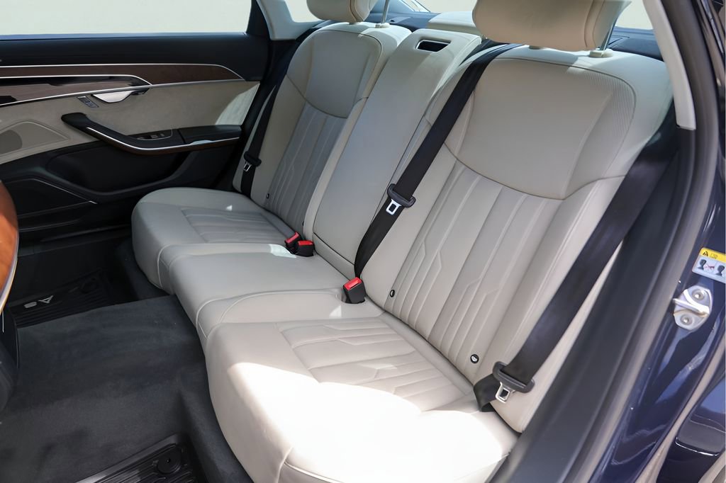 Used 2023 Audi A8 L 3.0T image 28