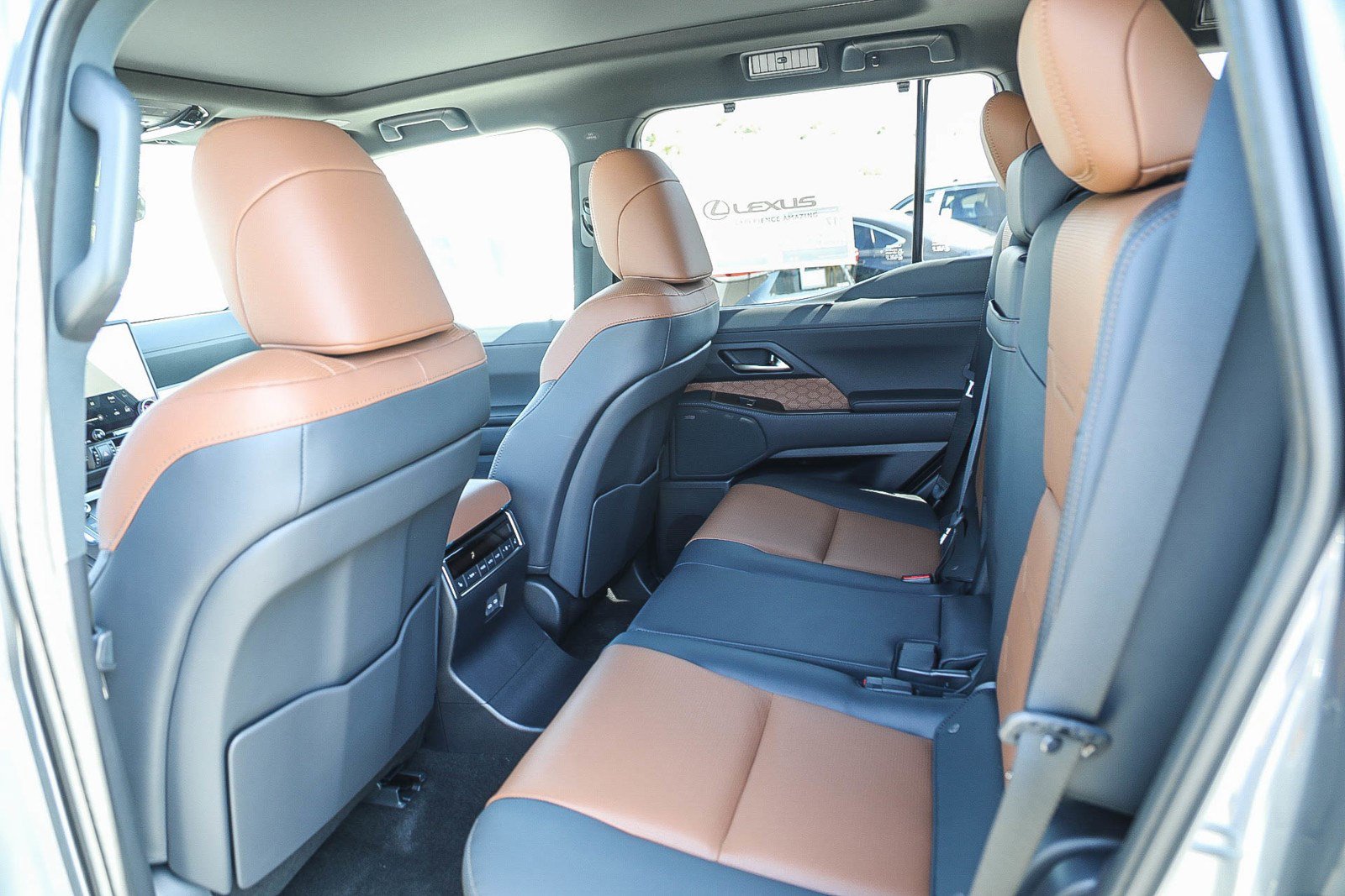 New 2026 Lexus GX 550 AWD/4WD image 18