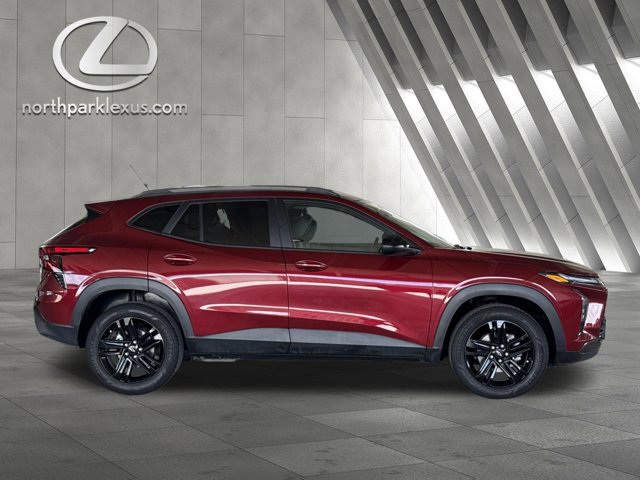 Used 2024 Chevrolet Trax ACTIV w/ Driver Confidence Package image 4