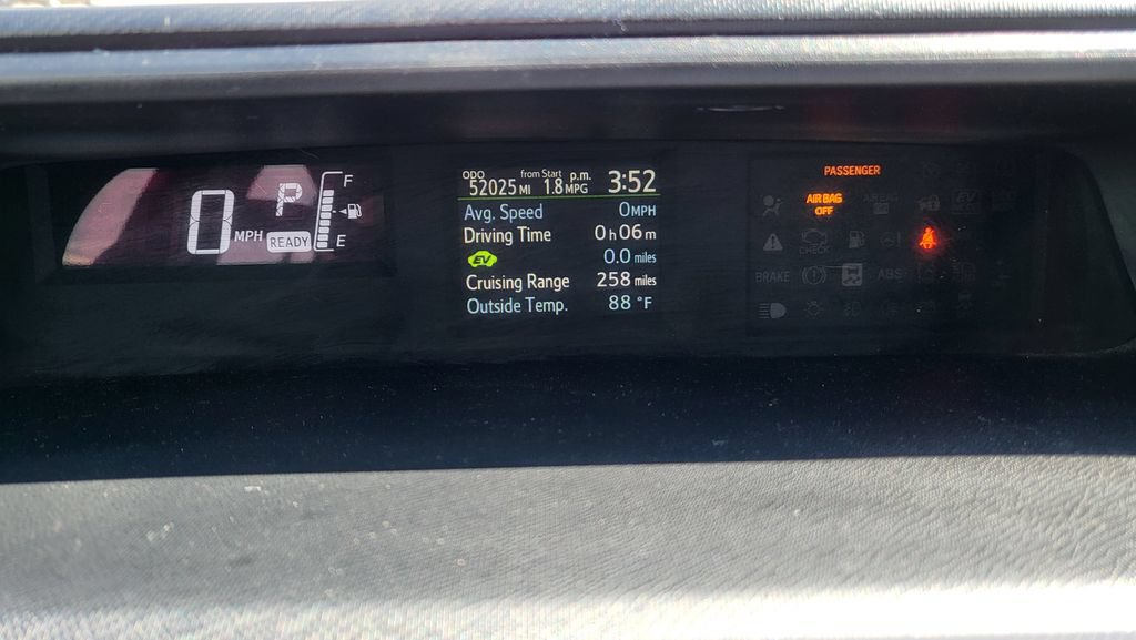 Used 2016 Toyota Prius C Two FWD image 29