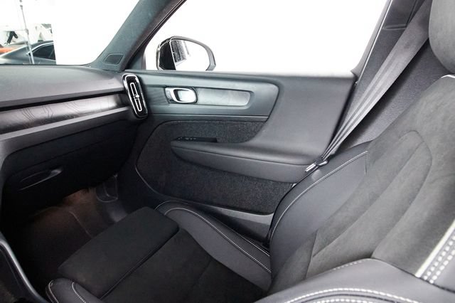 Certified 2023 Volvo XC40 Recharge Plus AWD/4WD image 7