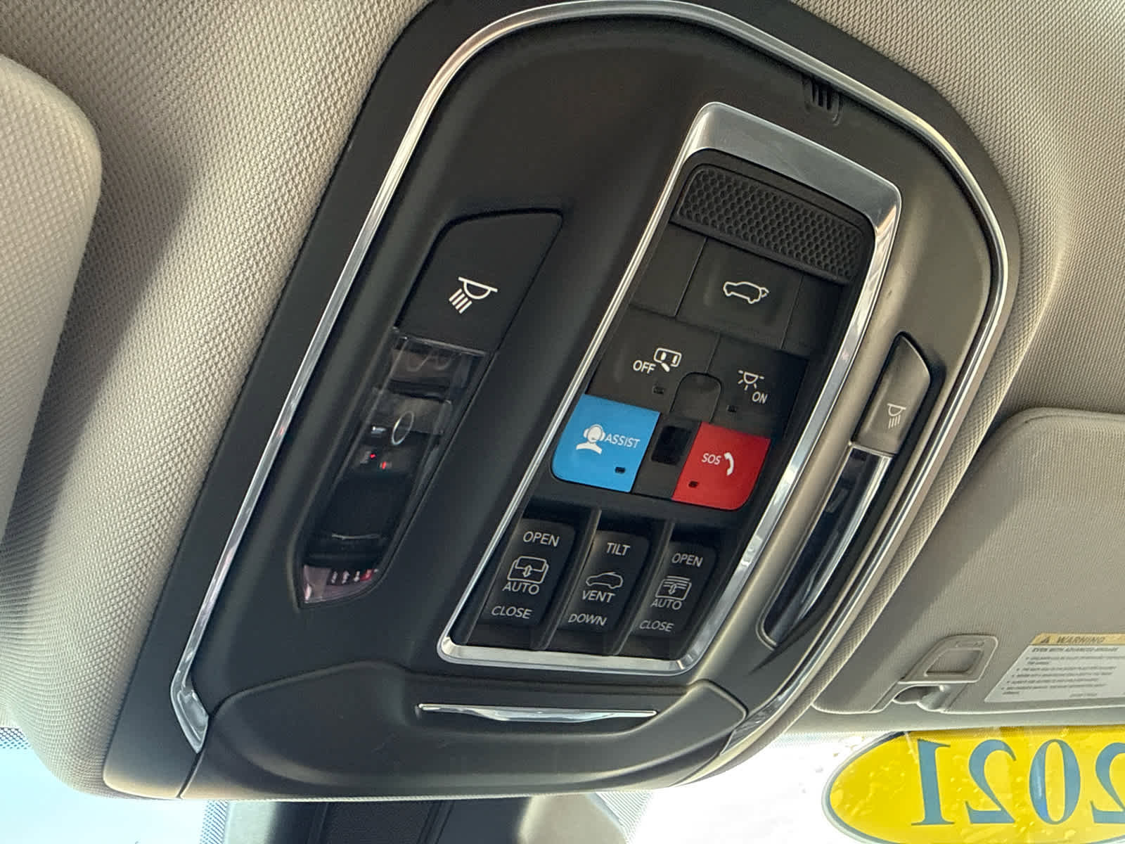 Used 2021 Jeep Grand Cherokee L Limited w/ Luxury Tech Group II AWD/4WD image 27