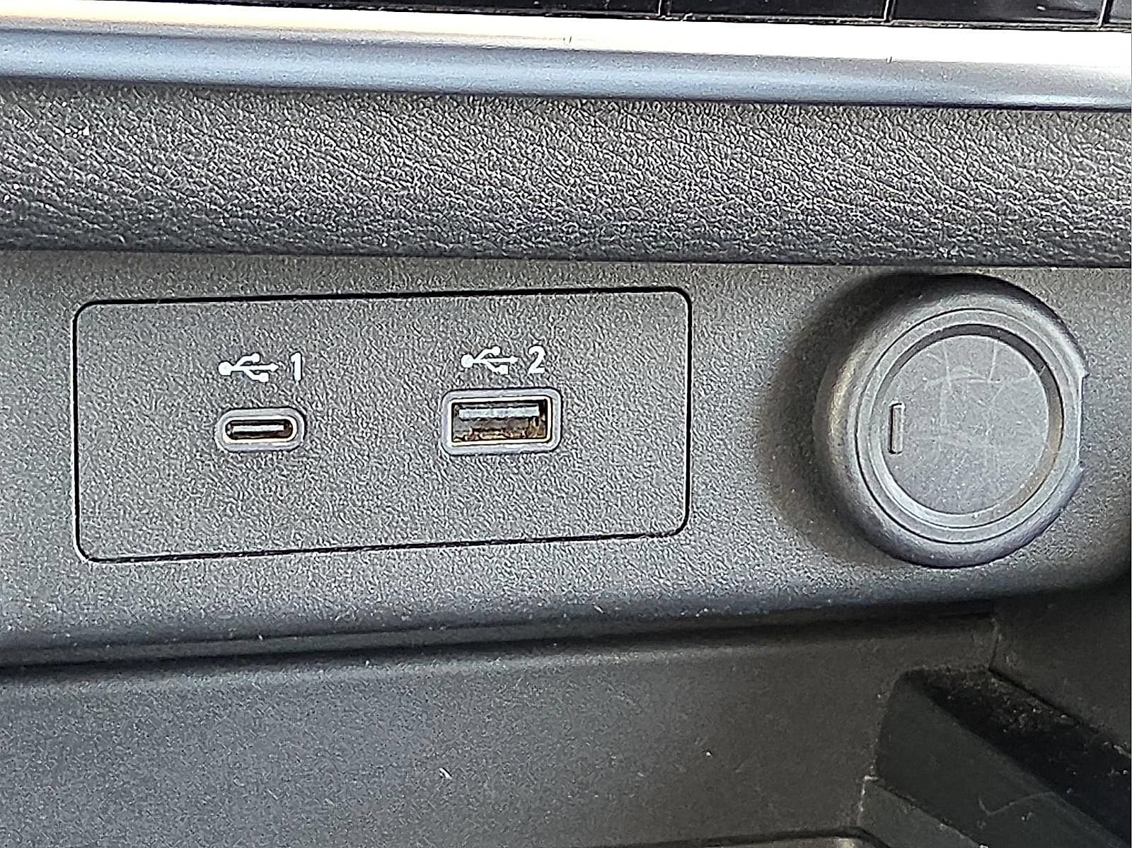 Used 2023 Nissan Rogue SV FWD image 19