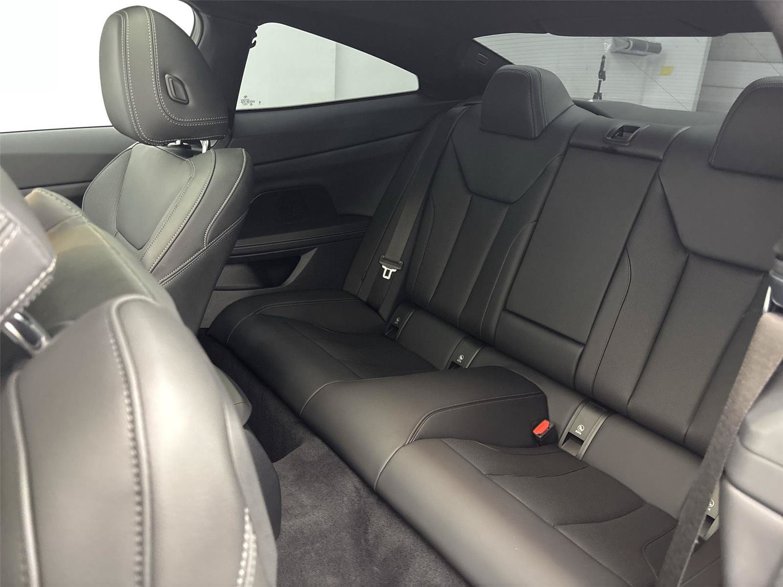 Used 2024 BMW 430i Coupe w/ Premium Package RWD image 29
