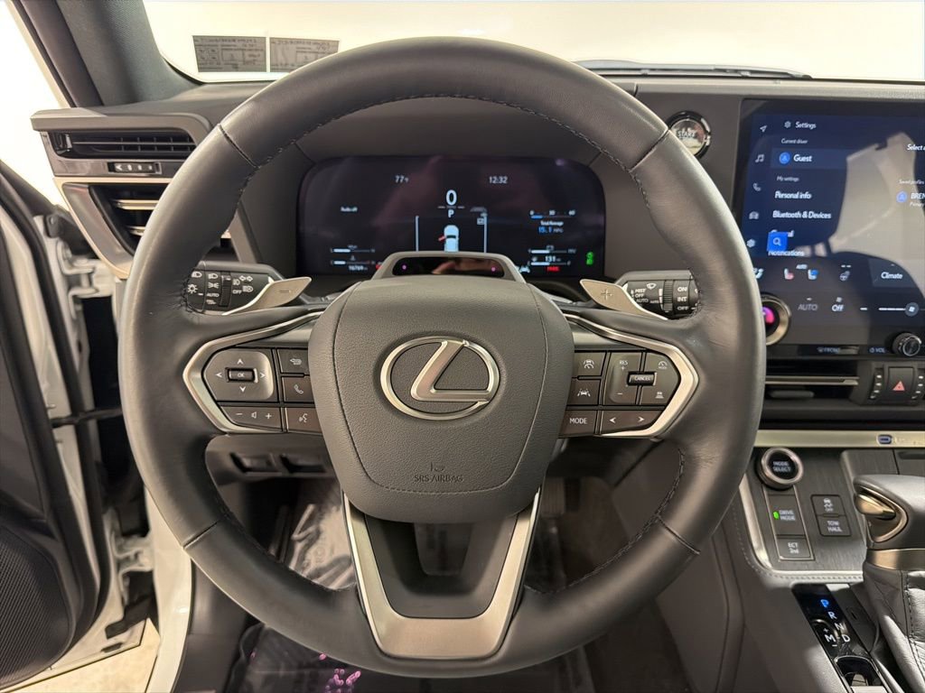 Used 2025 Lexus GX 550 w/ Accessory Package (2T) image 14
