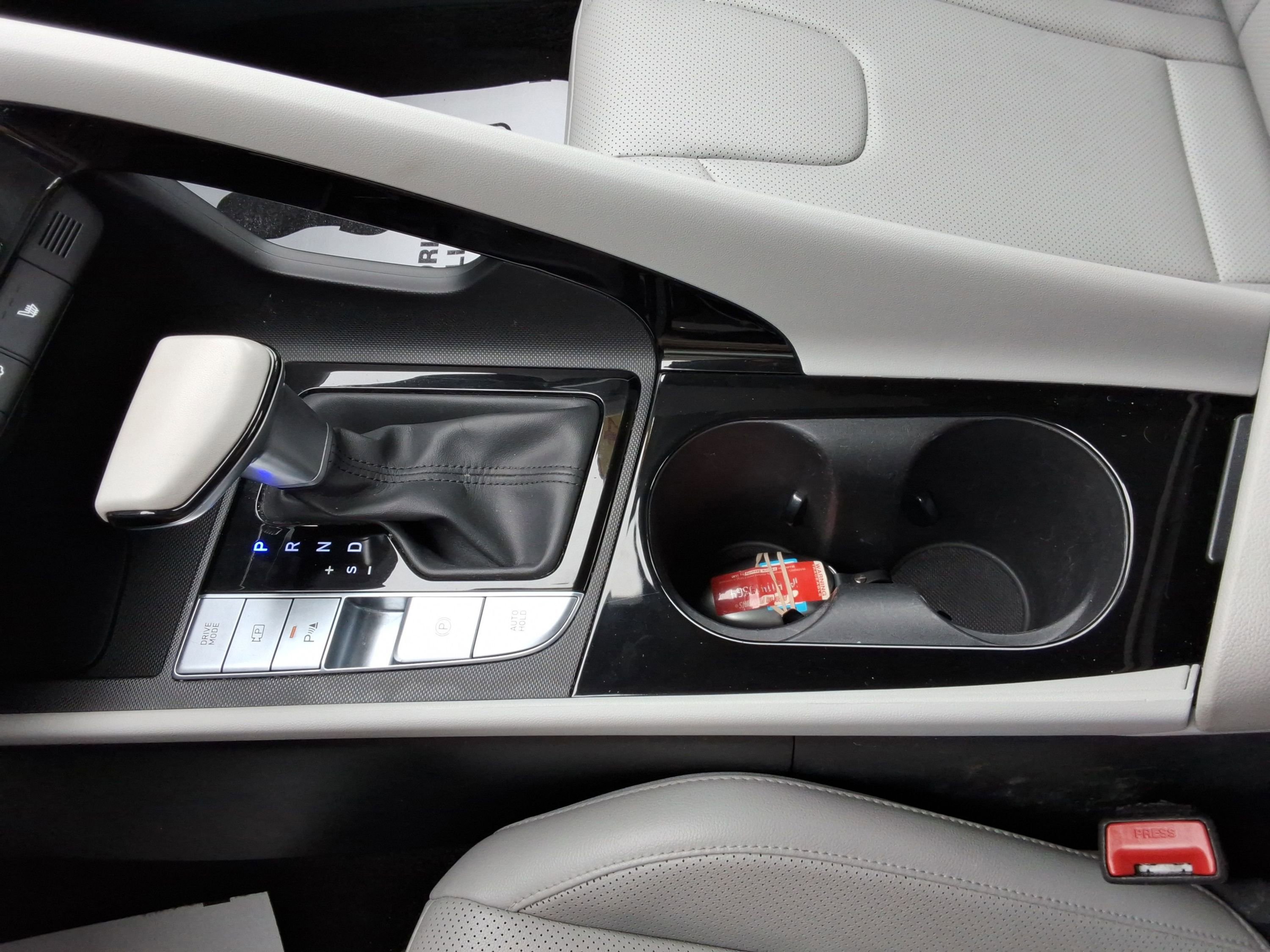 Used 2024 Hyundai Elantra Limited FWD image 18
