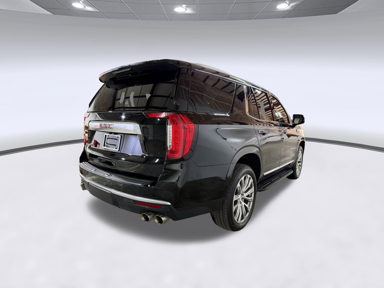 Used 2023 GMC Yukon Denali AWD/4WD image 8