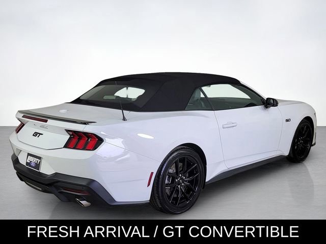 Used 2025 Ford Mustang GT Premium RWD image 3