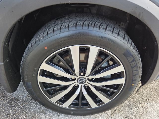Used 2023 Nissan Pathfinder Platinum w/ Cargo Package FWD image 10