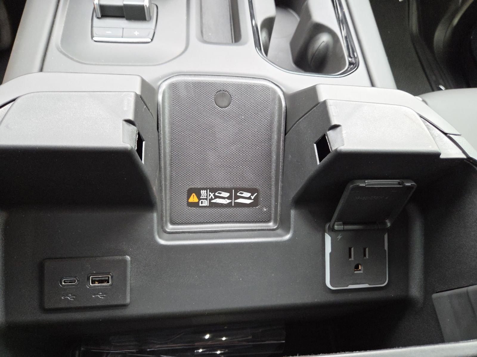 New 2026 GMC Sierra 1500 AT4X w/ LPO, Black Badging Package AWD/4WD image 14