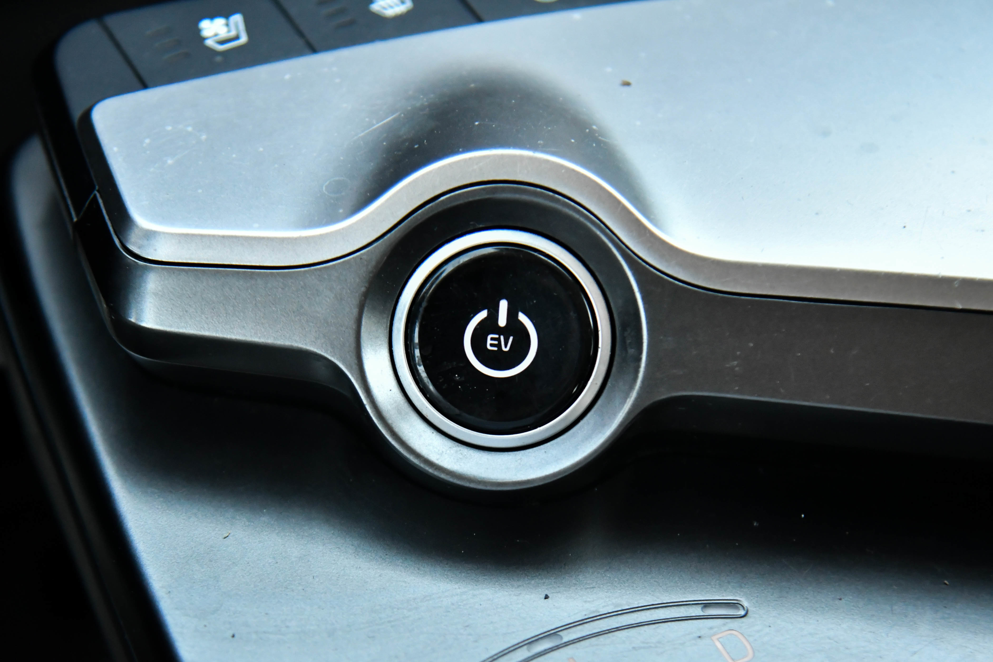 Used 2023 Kia EV6 Wind w/ Wind Technology Package image 39