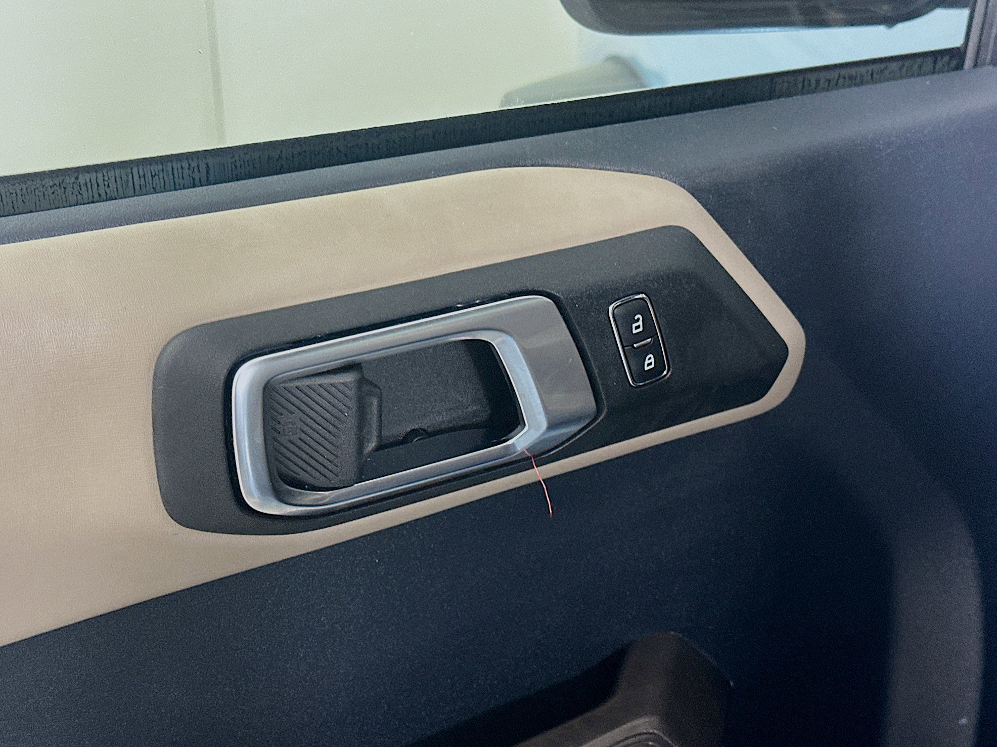 Used 2023 Ford Bronco Wildtrak image 15