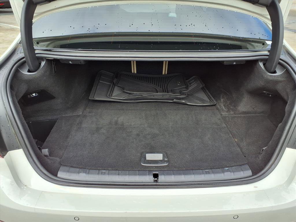 Used 2020 BMW 530e w/ Premium Package image 16