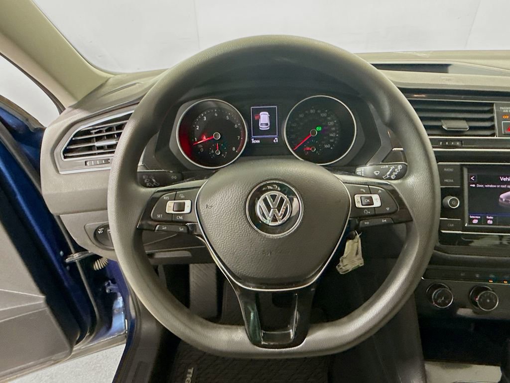 Used 2018 Volkswagen Tiguan S FWD image 12
