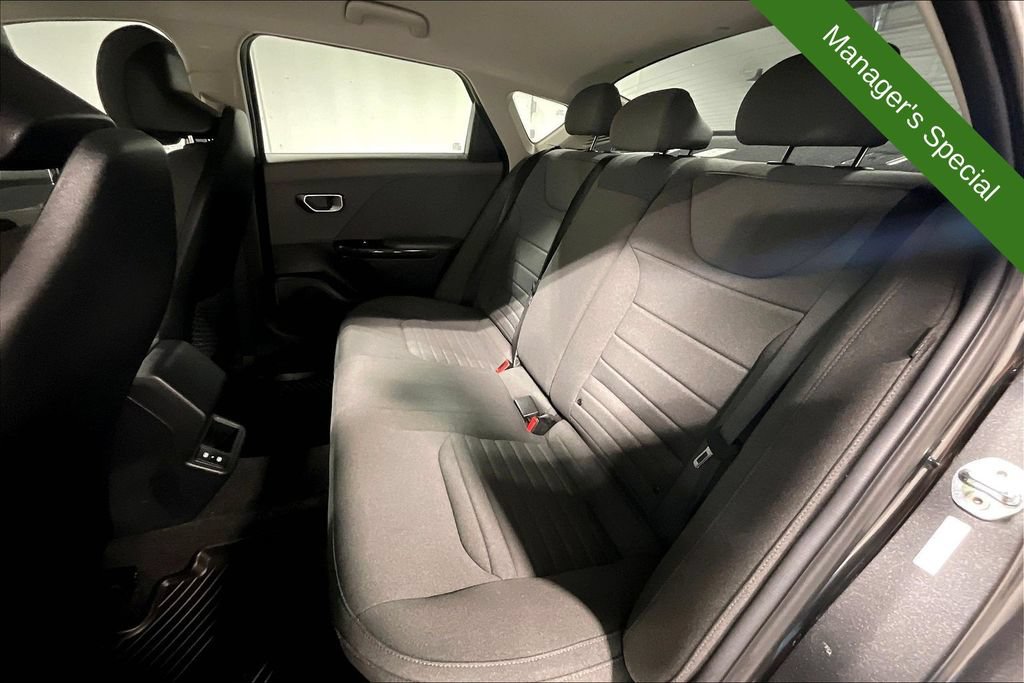 Used 2025 Kia K4 EX FWD image 32