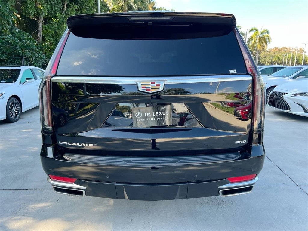 Used 2024 Cadillac Escalade ESV Premium Luxury w/ Performance Package image 6