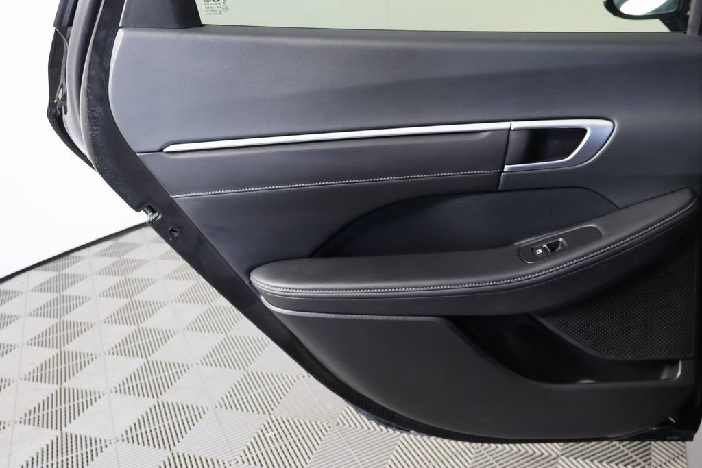 Used 2022 Hyundai Sonata Limited FWD image 11