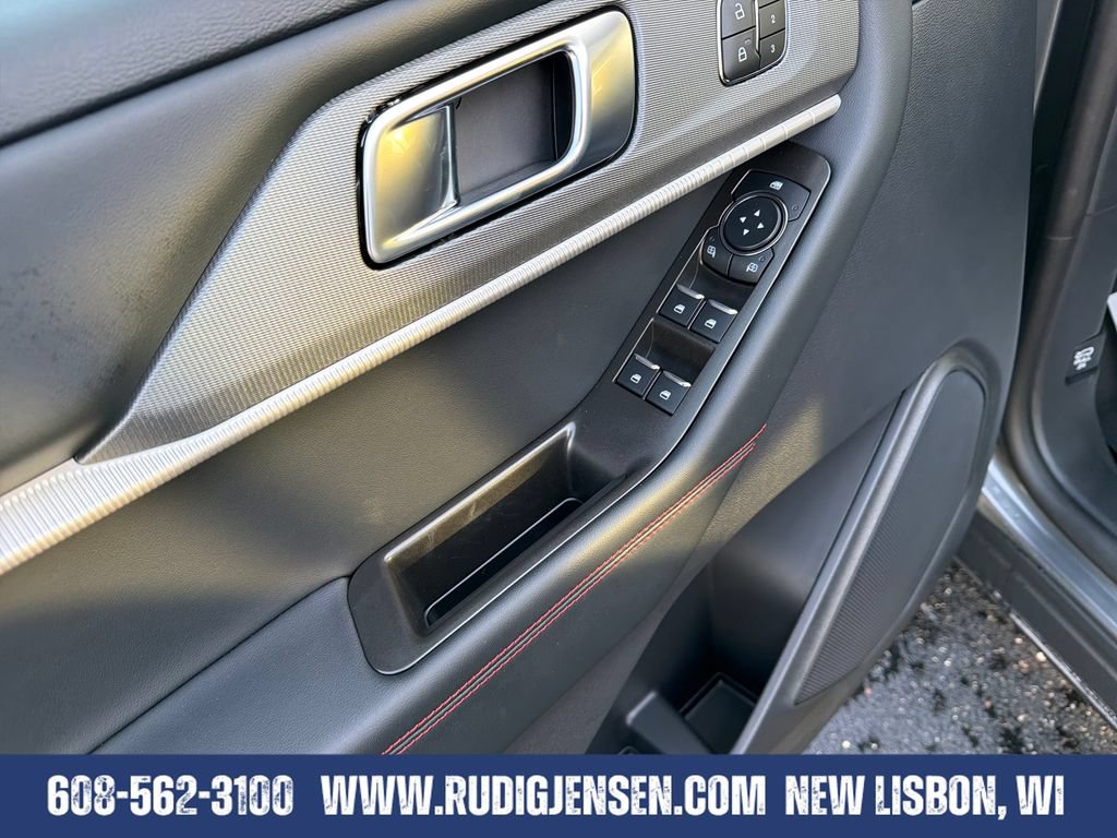 New 2026 Ford Explorer ST-Line w/ ST-Line Street Pack AWD/4WD image 11