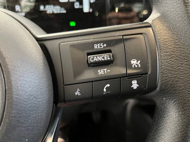 Used 2025 Nissan Kicks SV FWD image 27