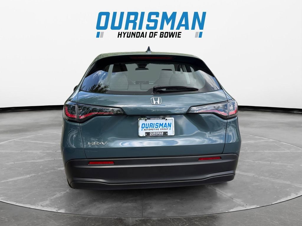 Used 2023 Honda HR-V LX image 5
