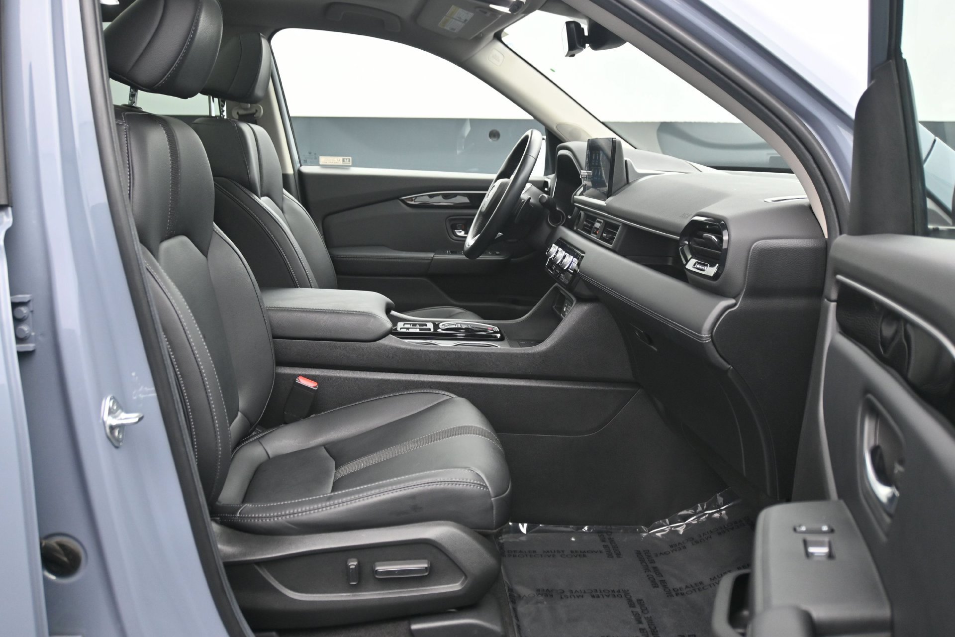 Used 2024 Honda Pilot Touring image 13