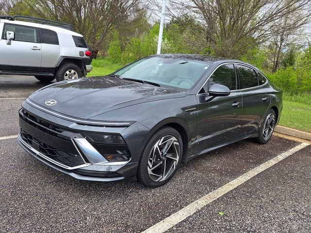Used 2024 Hyundai Sonata SEL w/ Convenience Package image 3