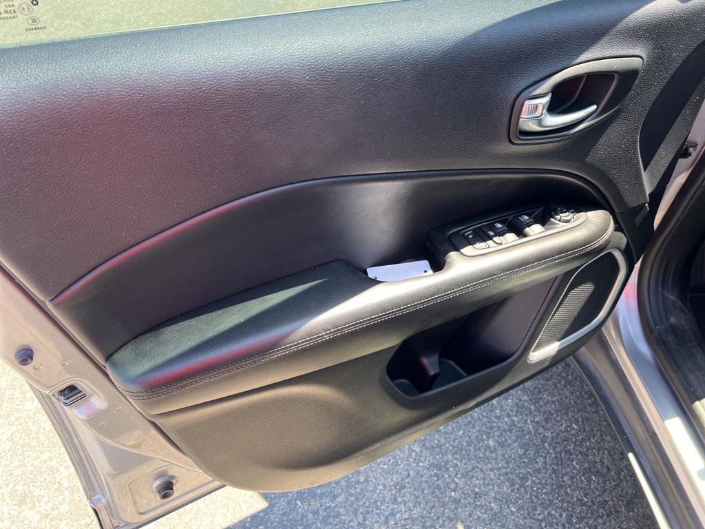 Used 2019 Jeep Compass Altitude image 14