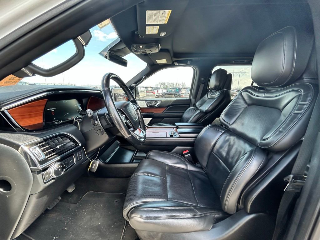 Used 2019 Lincoln Navigator L Reserve AWD/4WD image 14