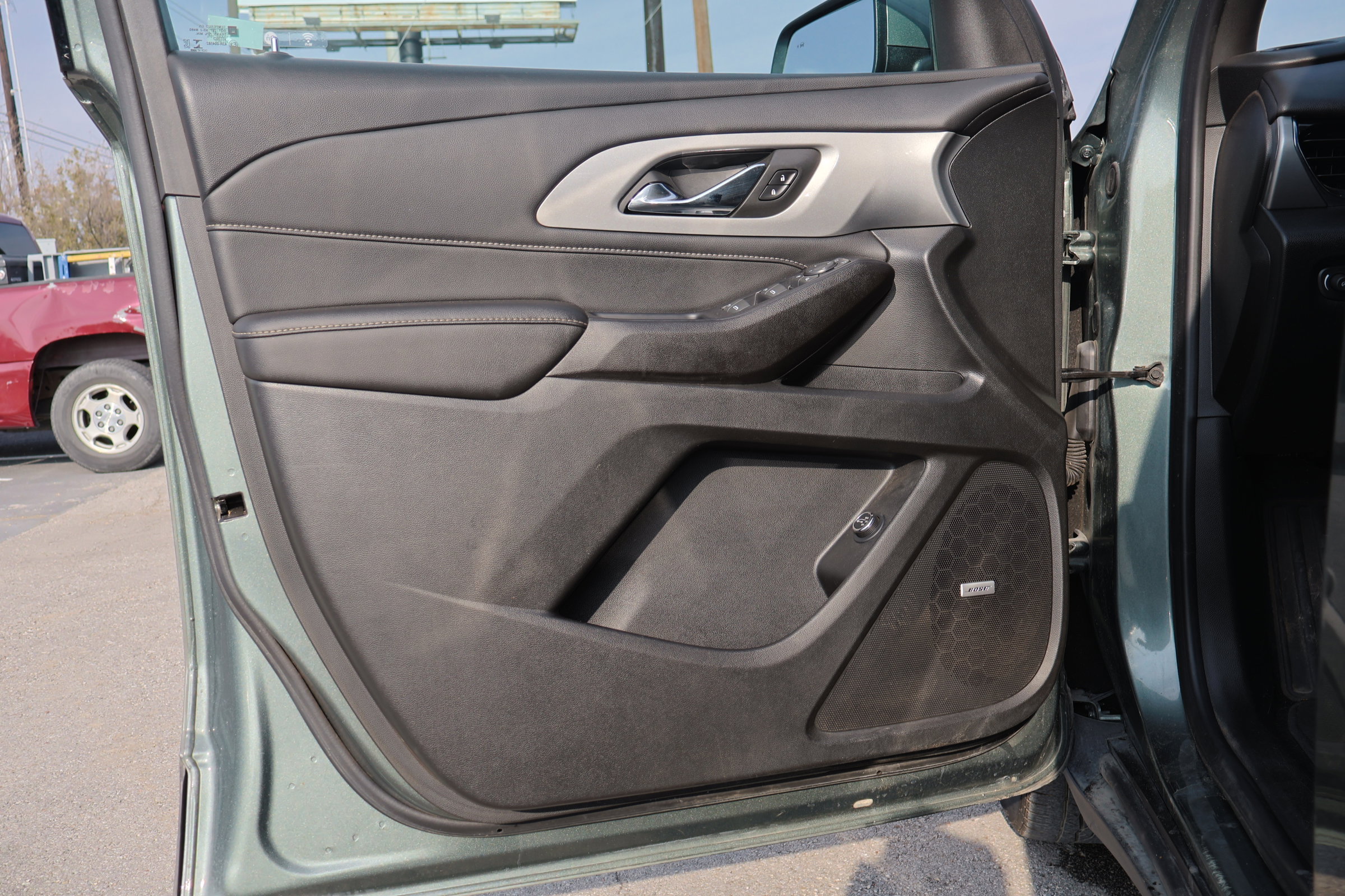 Used 2022 Chevrolet Traverse LT w/ LT Premium Package image 20