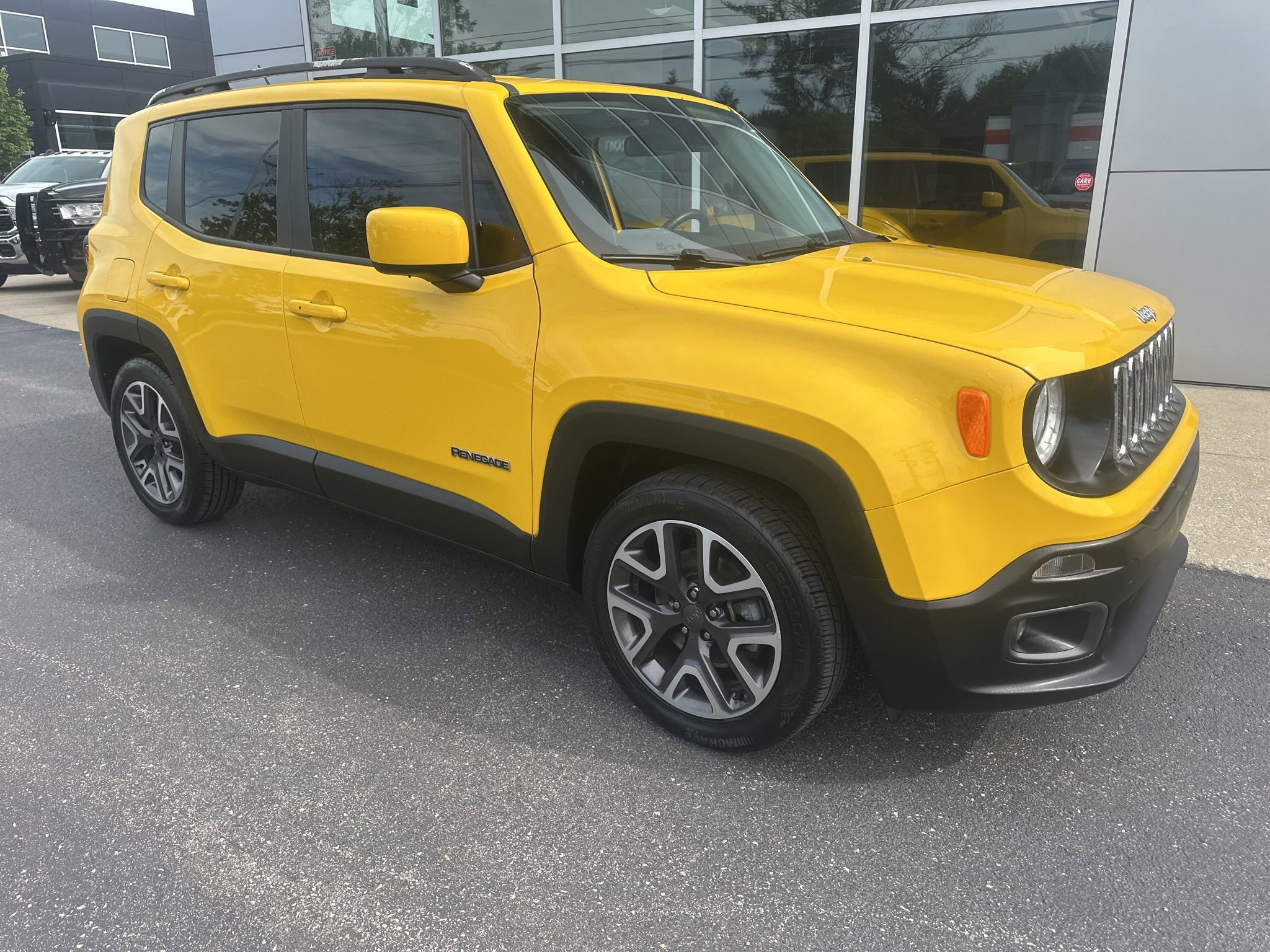 Used 2017 Jeep Renegade Latitude w/ Cold Weather Group