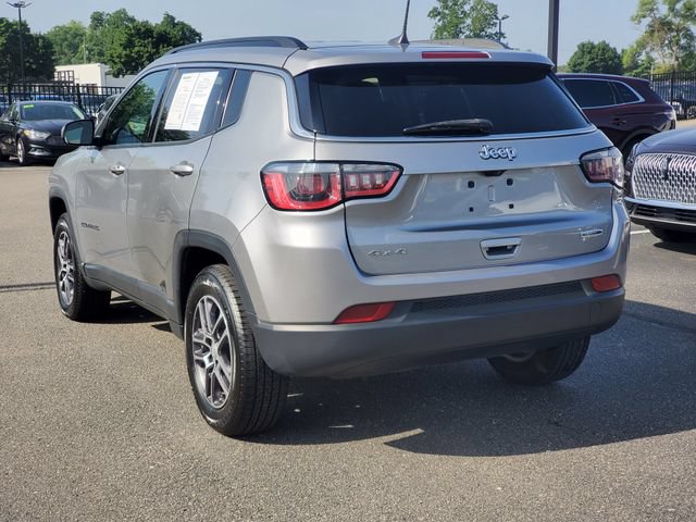 Used 2017 Jeep Compass Latitude w/ Popular Equipment Group AWD/4WD image 3
