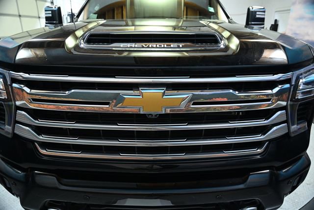 Used 2024 Chevrolet Silverado 3500 High Country w/ High Country Premium Package image 28