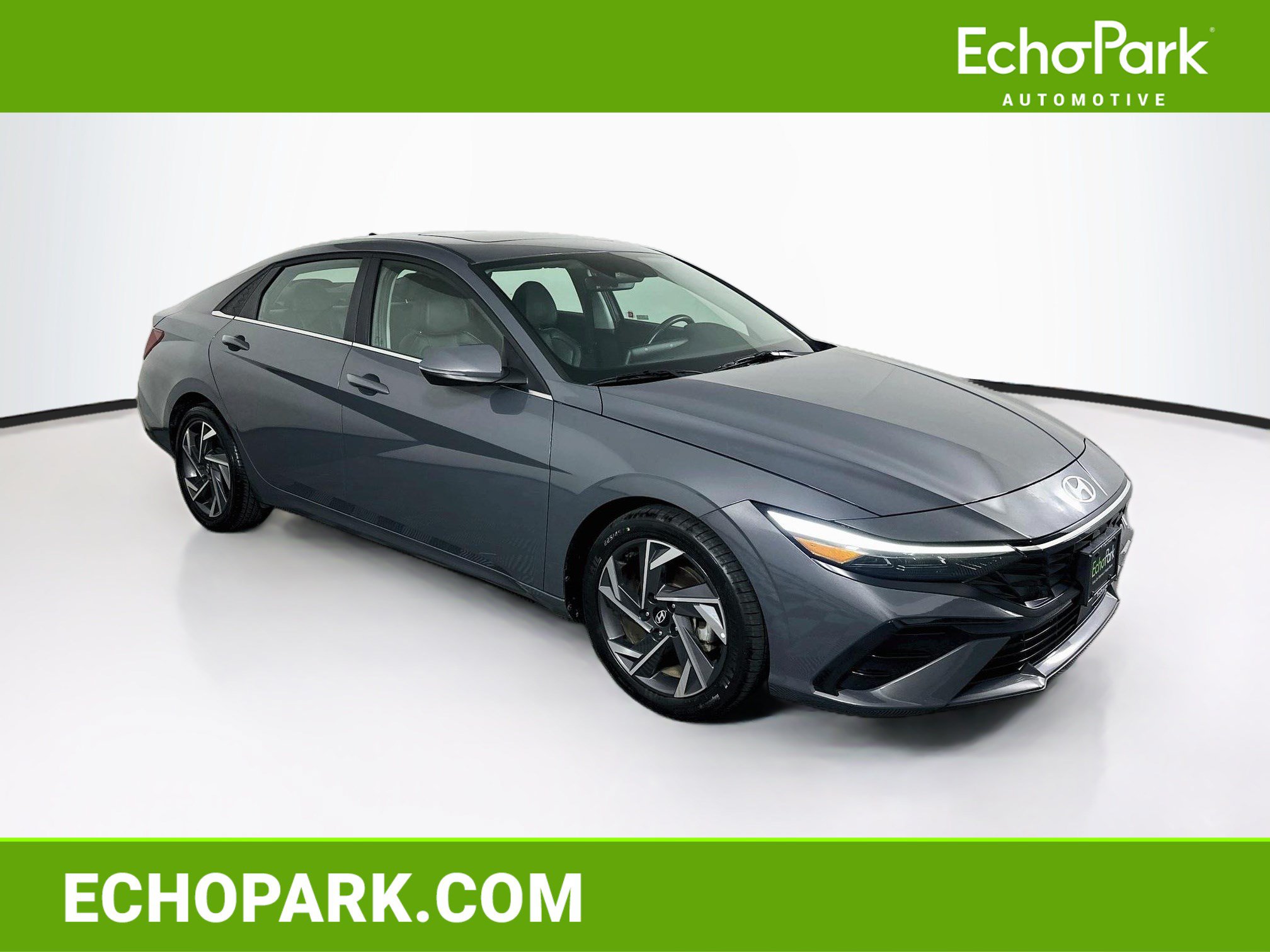Used 2025 Hyundai Elantra Limited FWD image 1