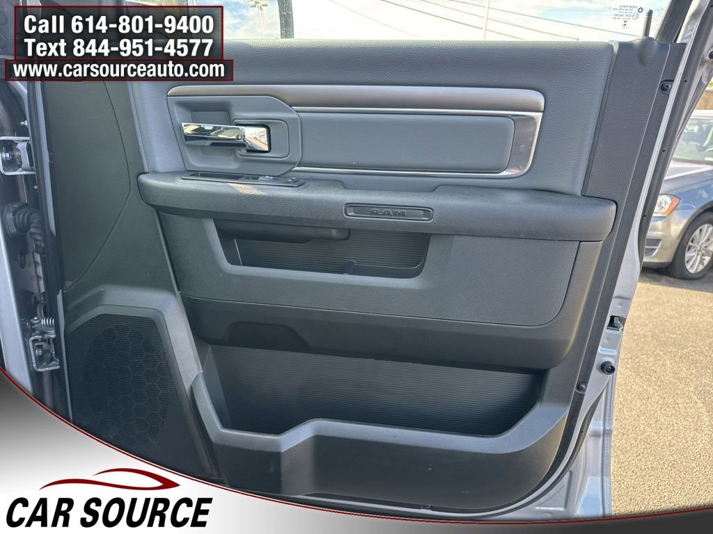 Used 2023 RAM 1500 Classic SLT image 30